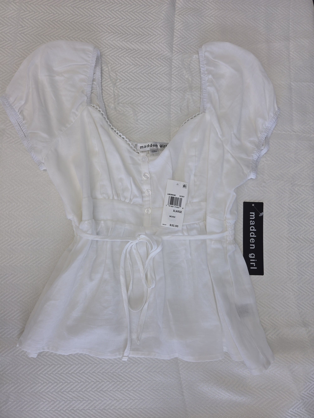 Madden Girl White Puff-Sleeve Tie-Waist Chemise